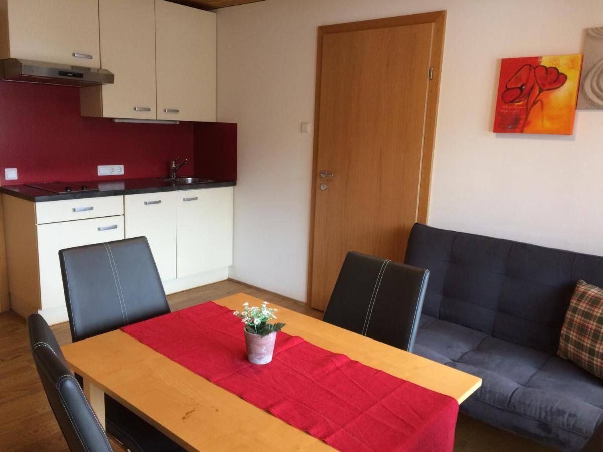 Waeldermetzge Huettenzimmer Und Wohnungen Warth  Bagian luar foto